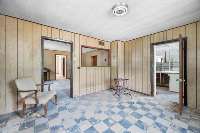 $179,900 | 9 North Old State Road 156, Patriot, IN 47038