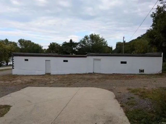 $179,900 | 9 North Old State Road 156, Patriot, IN 47038