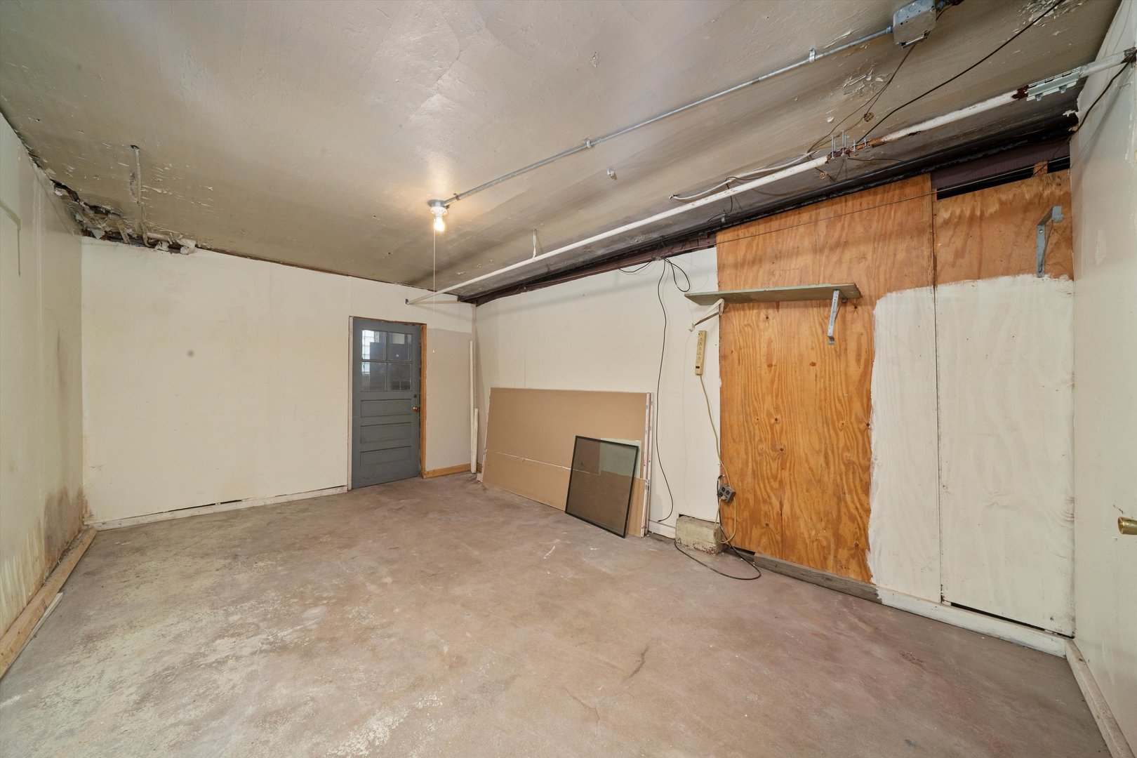 7611 South Aberdeen Street Chicago, IL 60620 - Photo 29 of 45 a view of an empty room