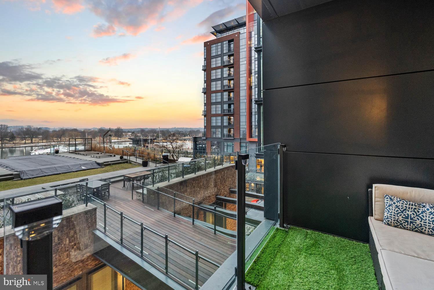 45 Sutton Square Southwest, Unit 403 Washington, DC 20024 - Photo 6 of 80