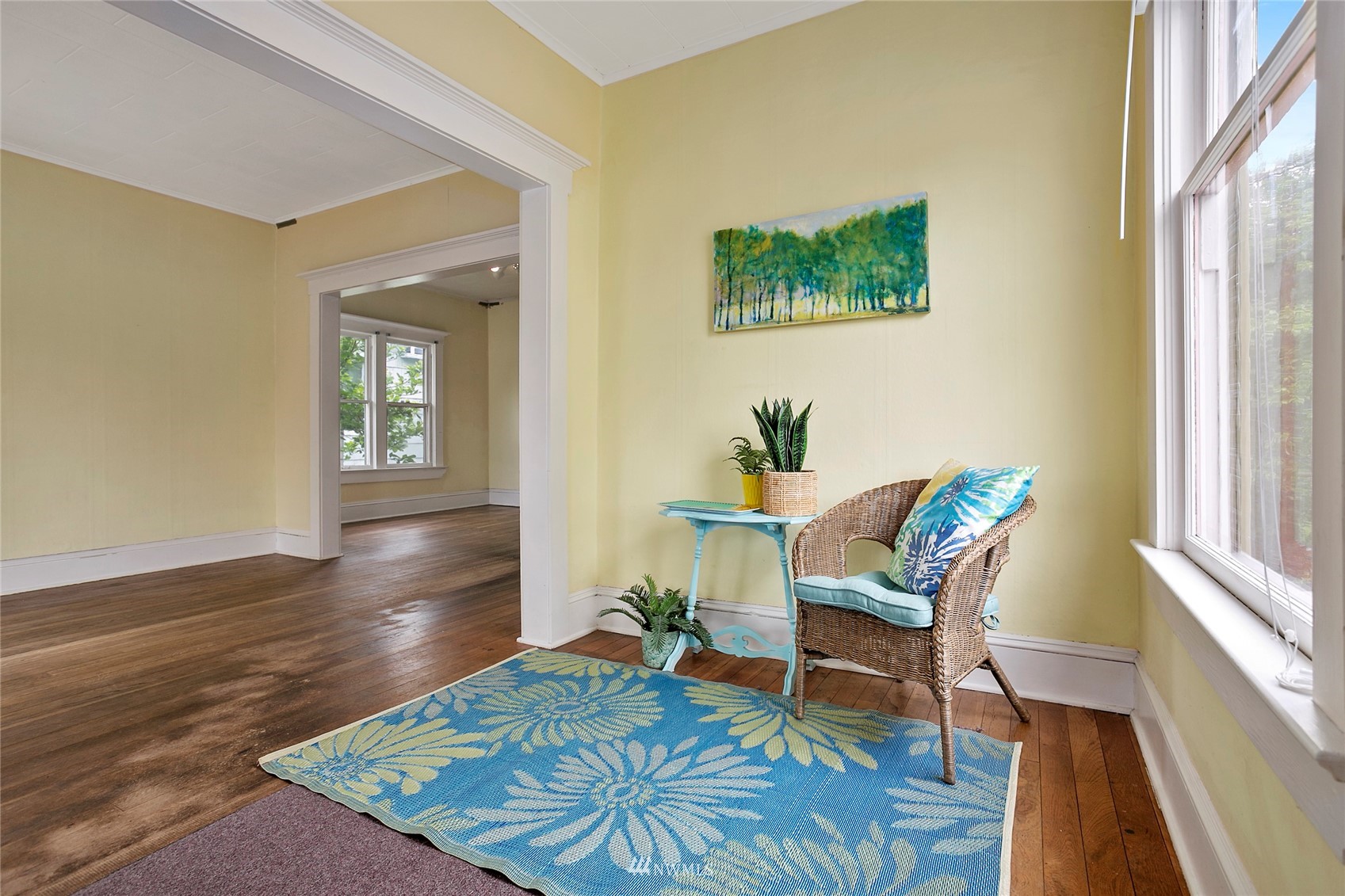 1014 East Maple Street Bellingham, WA 98225 - Photo 3 of 22 a living room with furniture and a wooden floor