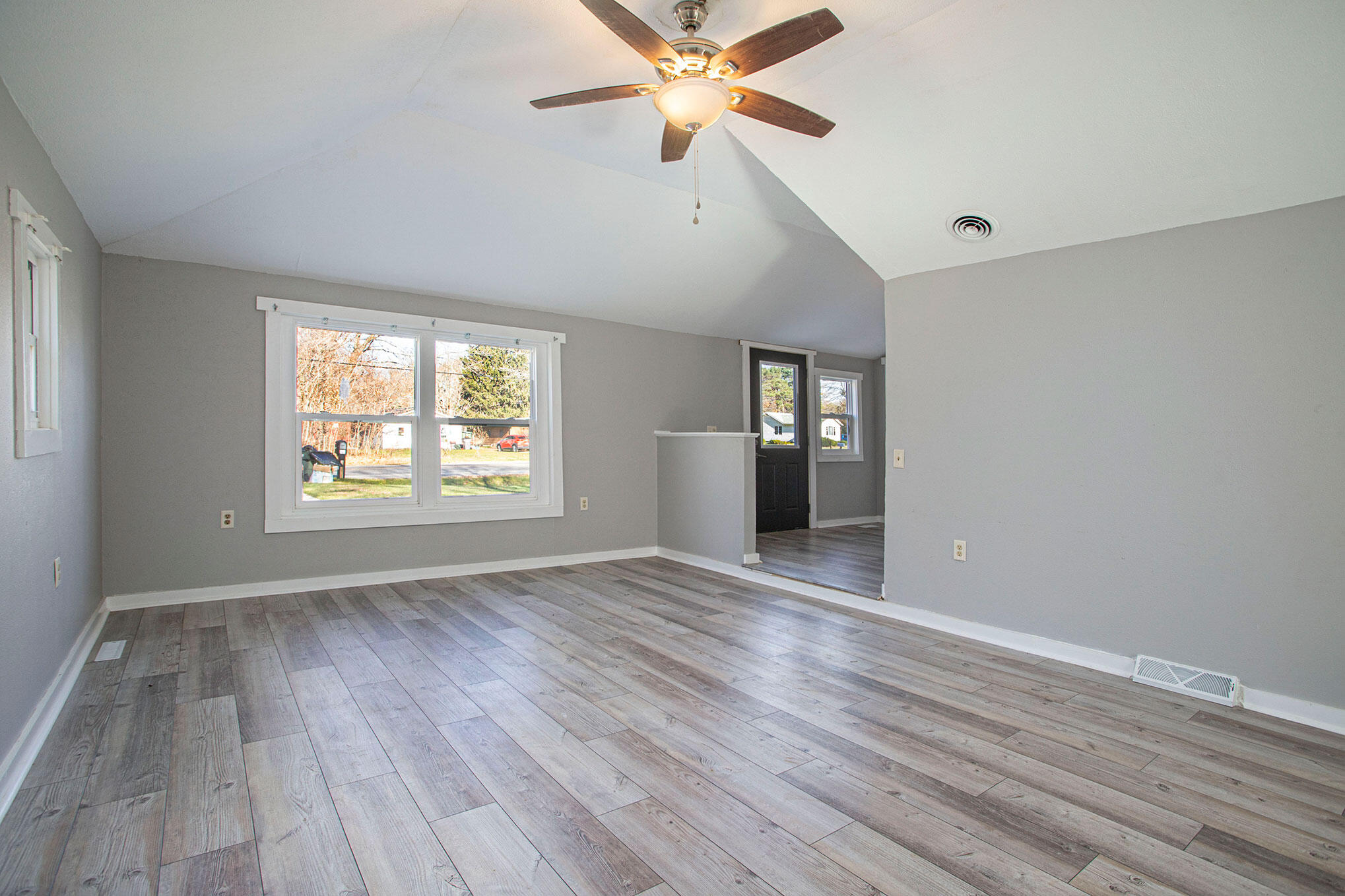 13128 Wilson Road New Buffalo, MI 49117 - Photo 9 of 15 IMG_2982