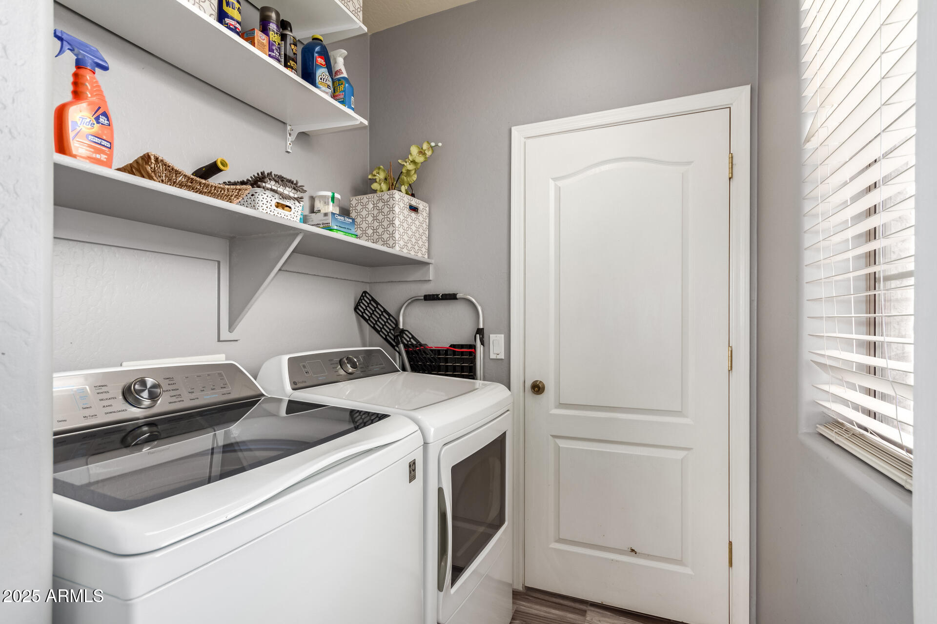 2645 West Florentine Road Phoenix, AZ 85086 - Photo 28 of 41 Downstairs Laundry