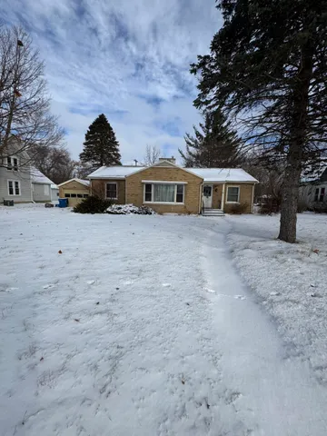 $164,900 | 620 West Huron Avenue, Vassar, MI 48768