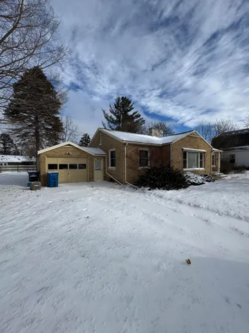 $164,900 | 620 West Huron Avenue, Vassar, MI 48768