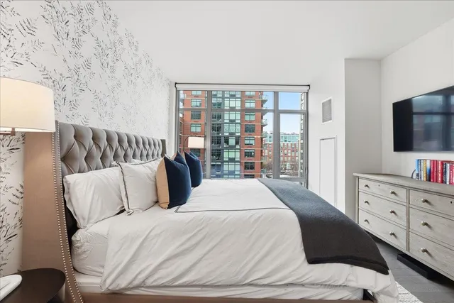 $1,995,000 | 1425 Hudson Street, Unit 7E, Hoboken, NJ 07030