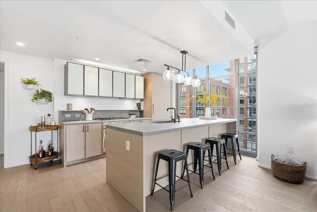 $1,995,000 | 1425 Hudson Street, Unit 7E, Hoboken, NJ 07030