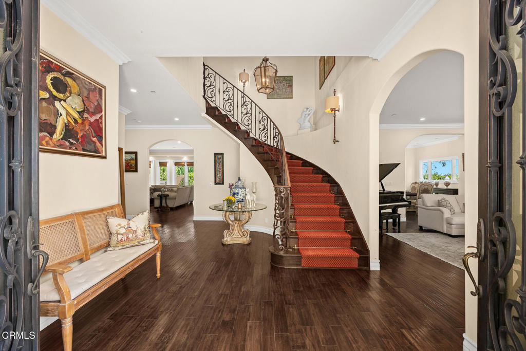 574 Camillo Road Sierra Madre, CA 91024 - Photo 5 of 44 Formal Entry