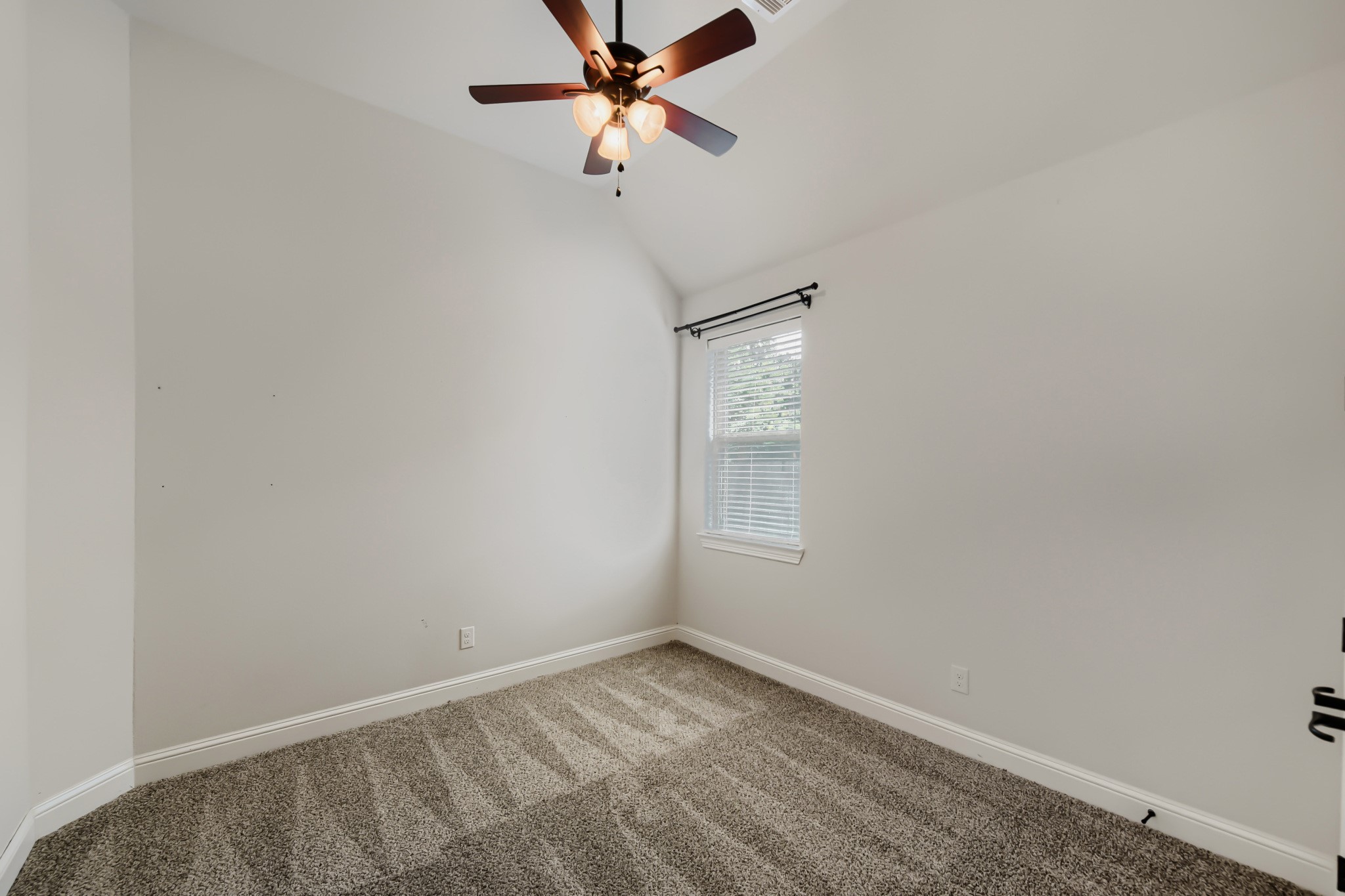 27917 Spearhead Ridge Drive Spring, TX 77386 - Photo 16 of 28 Gallery Image 16