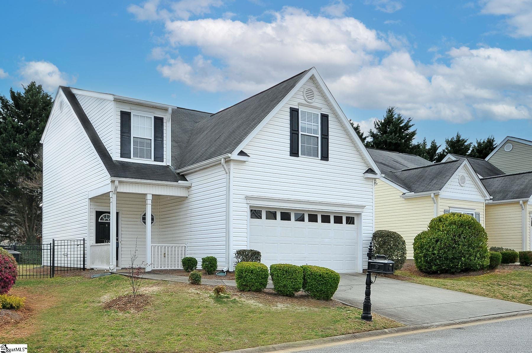 122 Pin Oak Court Easley, SC 29642 - Photo 2 of 27