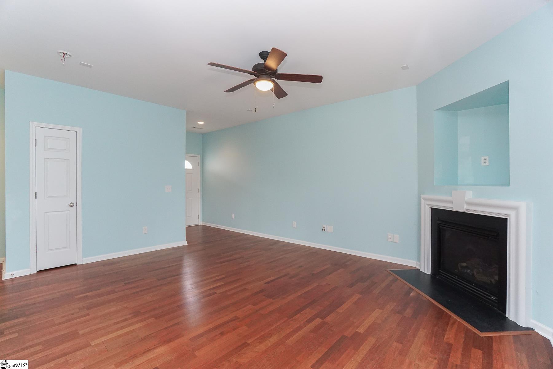 122 Pin Oak Court Easley, SC 29642 - Photo 3 of 27