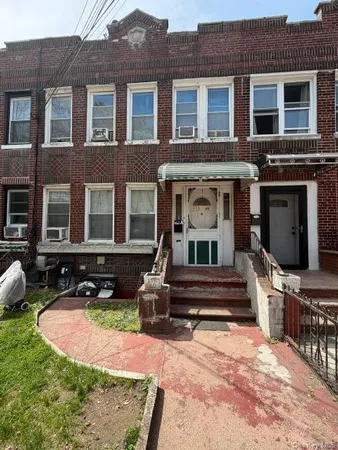 $749,999 | 111-46 Inwood Street | Jamaica