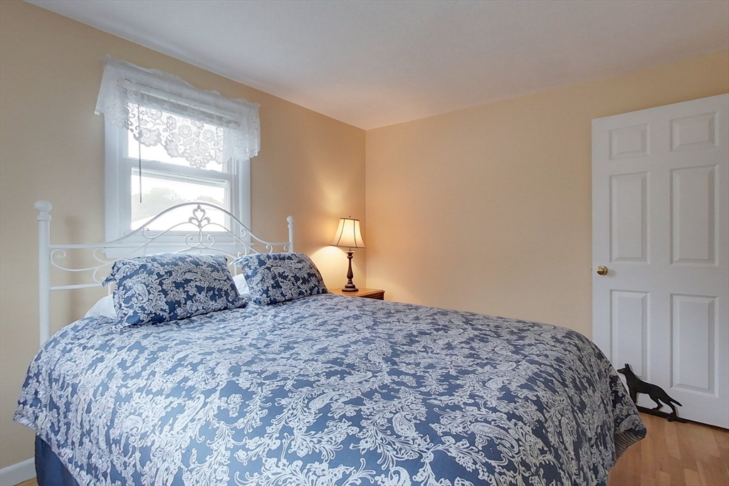 9 Oakland Road Pepperell, MA 01463 - Photo 14 of 37