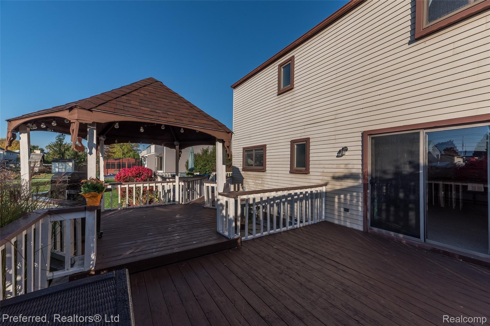 45067 Lemont Road Canton, MI 48187 - Photo 5 of 22 DSC_2472.jpg