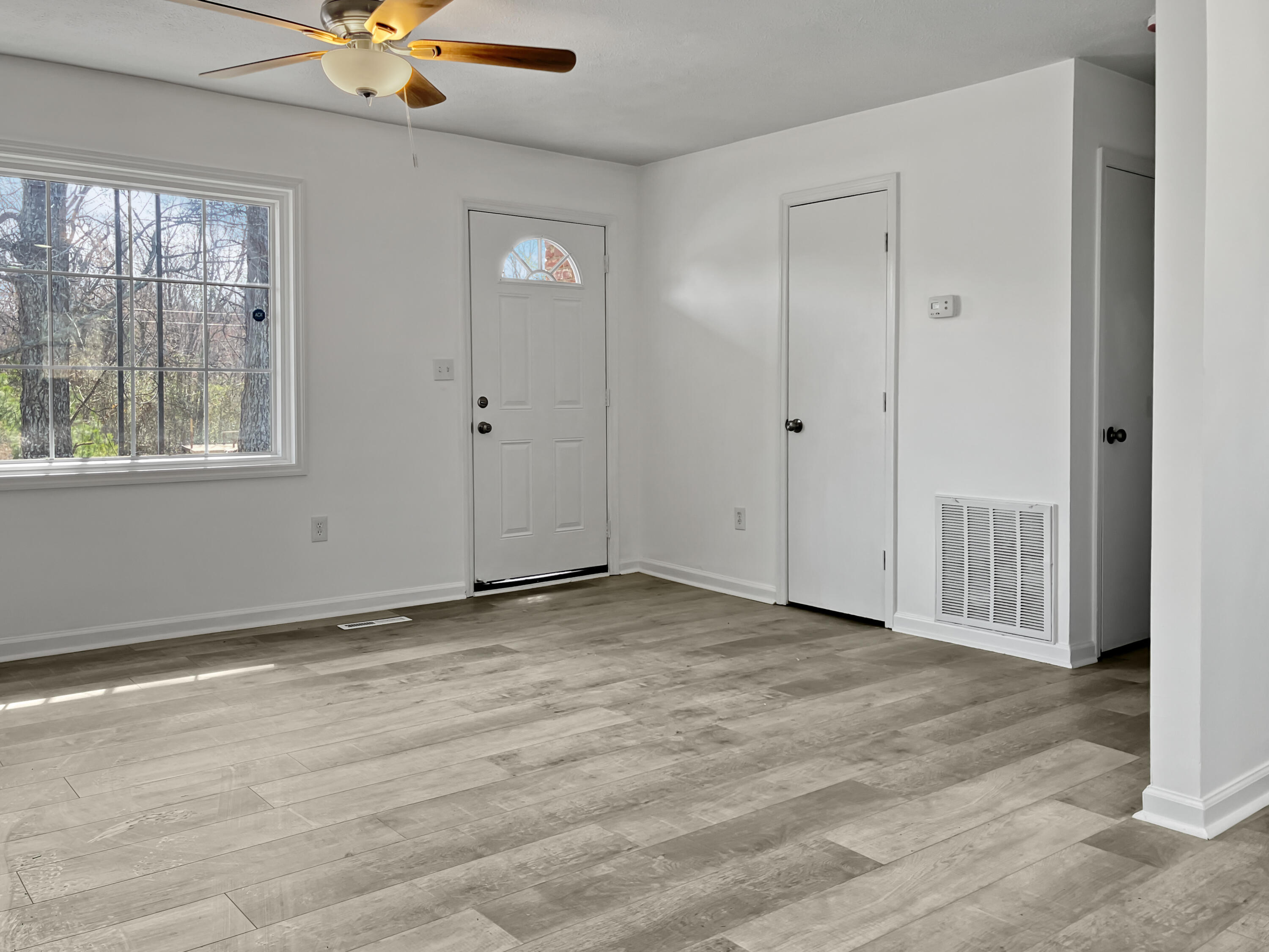306 Sandra Drive Johnston, SC 29832 - Photo 3 of 10 ba59417e2f40462e5d483d043954b0437c9aec8e