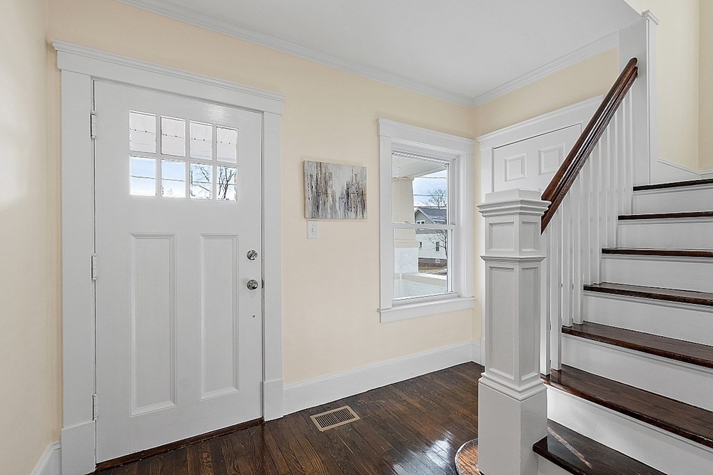 11 Chandler Street Maynard, MA 01754 - Photo 5 of 42 Gallery Image 5