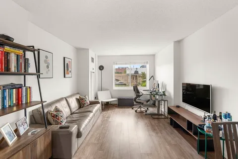 $599,000 | 8-12 Museum Way, Unit 307, Cambridge, MA 02141