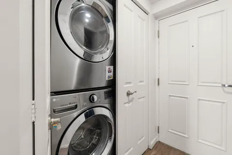 $599,000 | 8-12 Museum Way, Unit 307, Cambridge, MA 02141