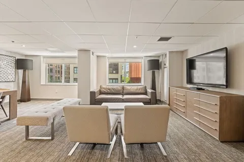 $599,000 | 8-12 Museum Way, Unit 307, Cambridge, MA 02141