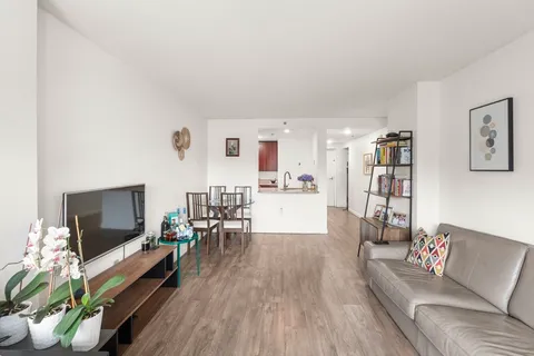 $599,000 | 8-12 Museum Way, Unit 307, Cambridge, MA 02141