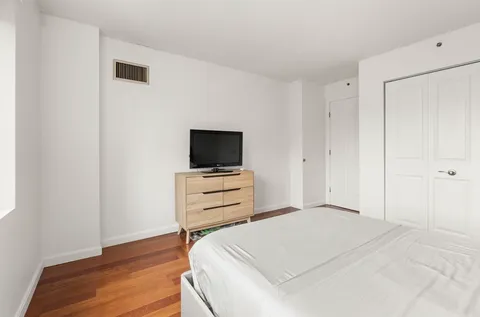 $599,000 | 8-12 Museum Way, Unit 307, Cambridge, MA 02141