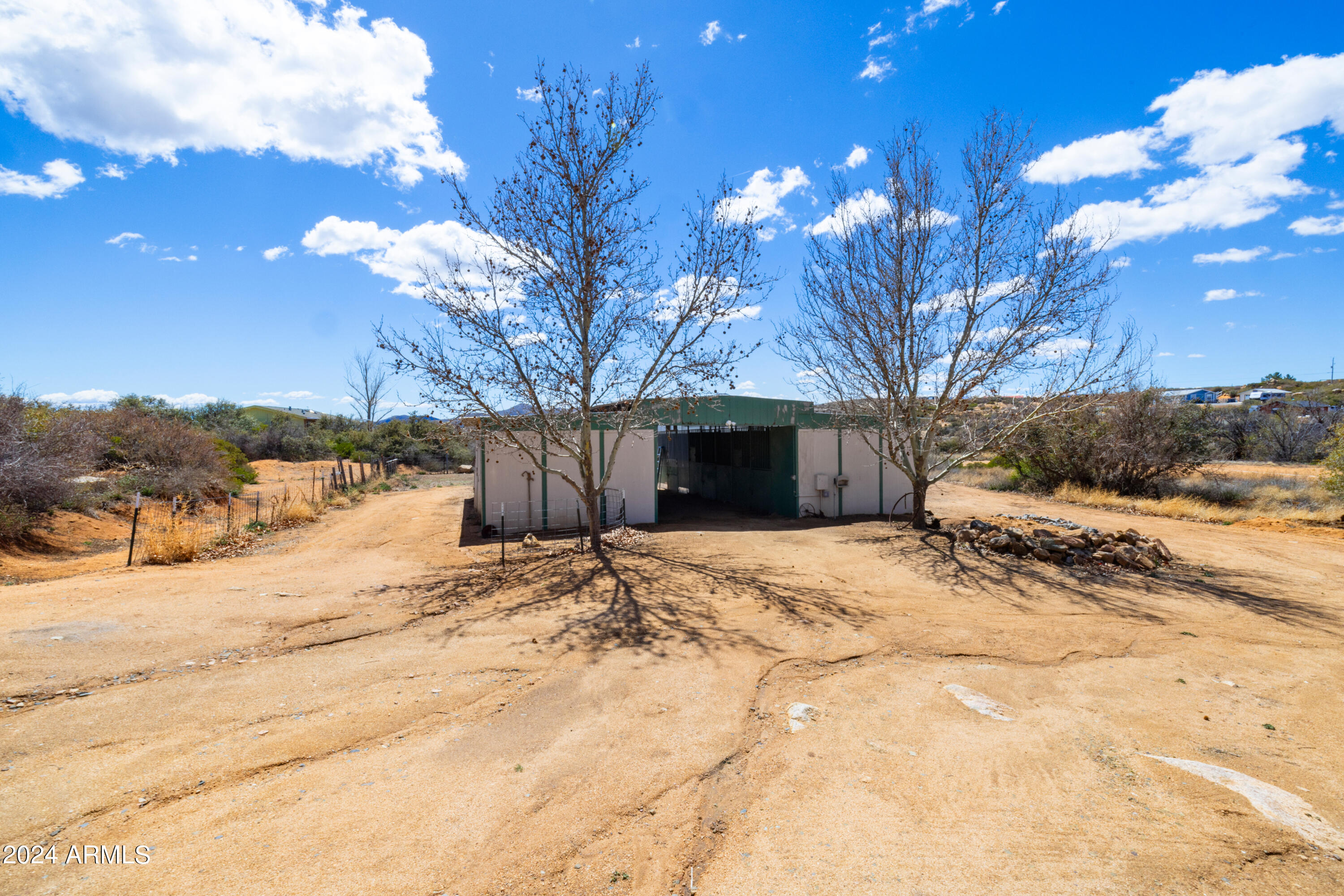 640 North Ambassador Road Dewey, AZ 86327 - Photo 20 of 28 Barn with six stalls