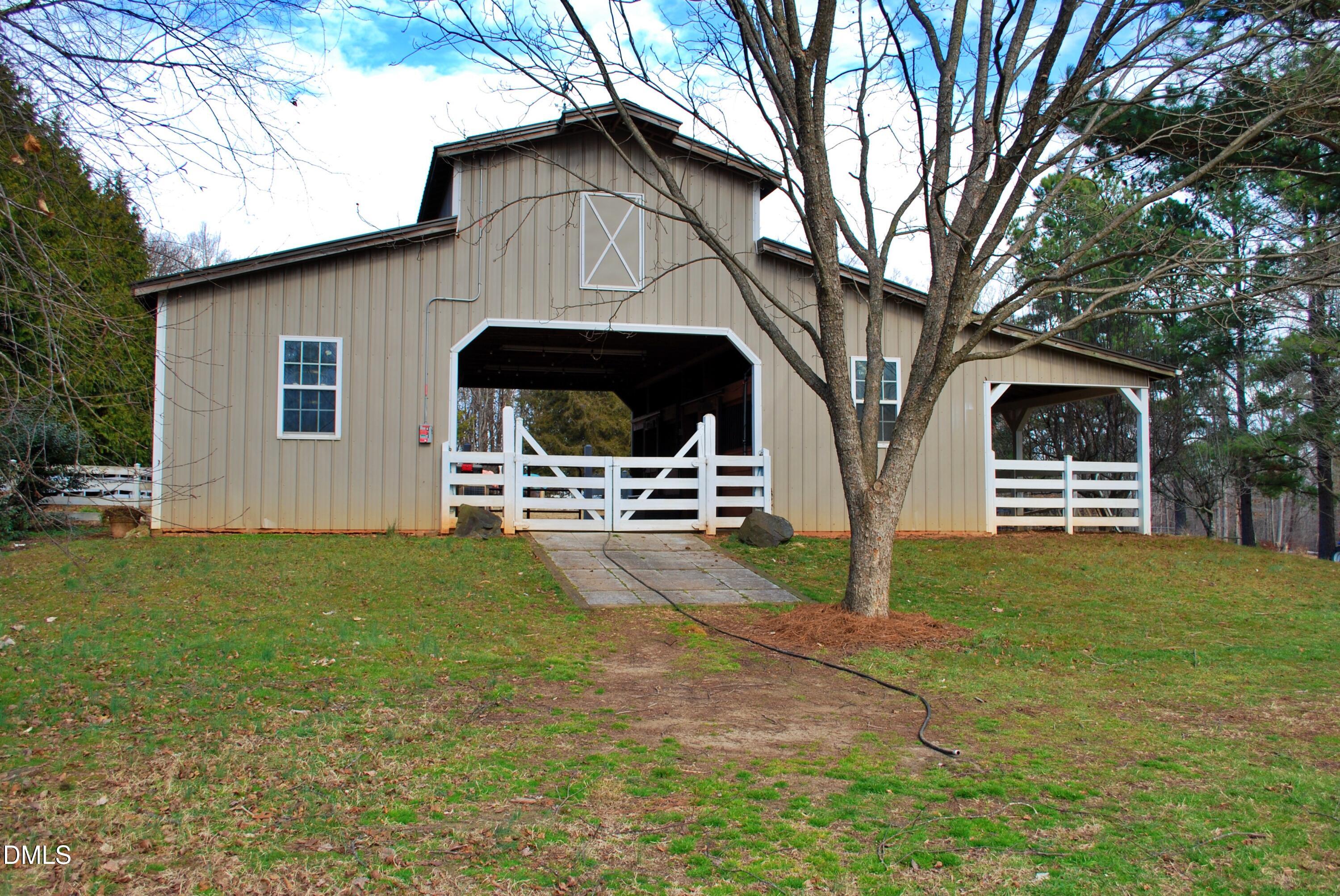 1457 Altamahaw Union Ridge Road Burlington, NC 27217 - Photo 30 of 60 30 1457 Barn