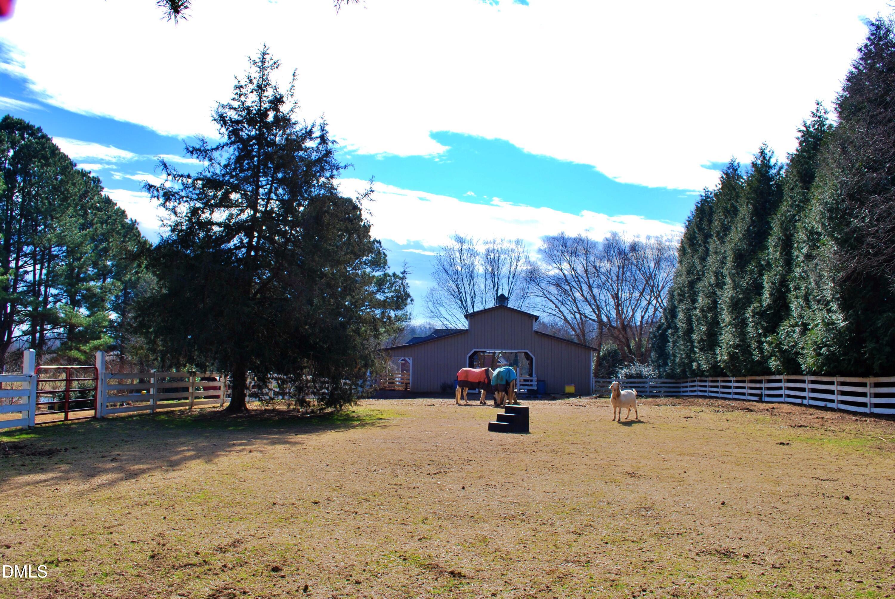 1457 Altamahaw Union Ridge Road Burlington, NC 27217 - Photo 58 of 60 58 1457 Fenced Area