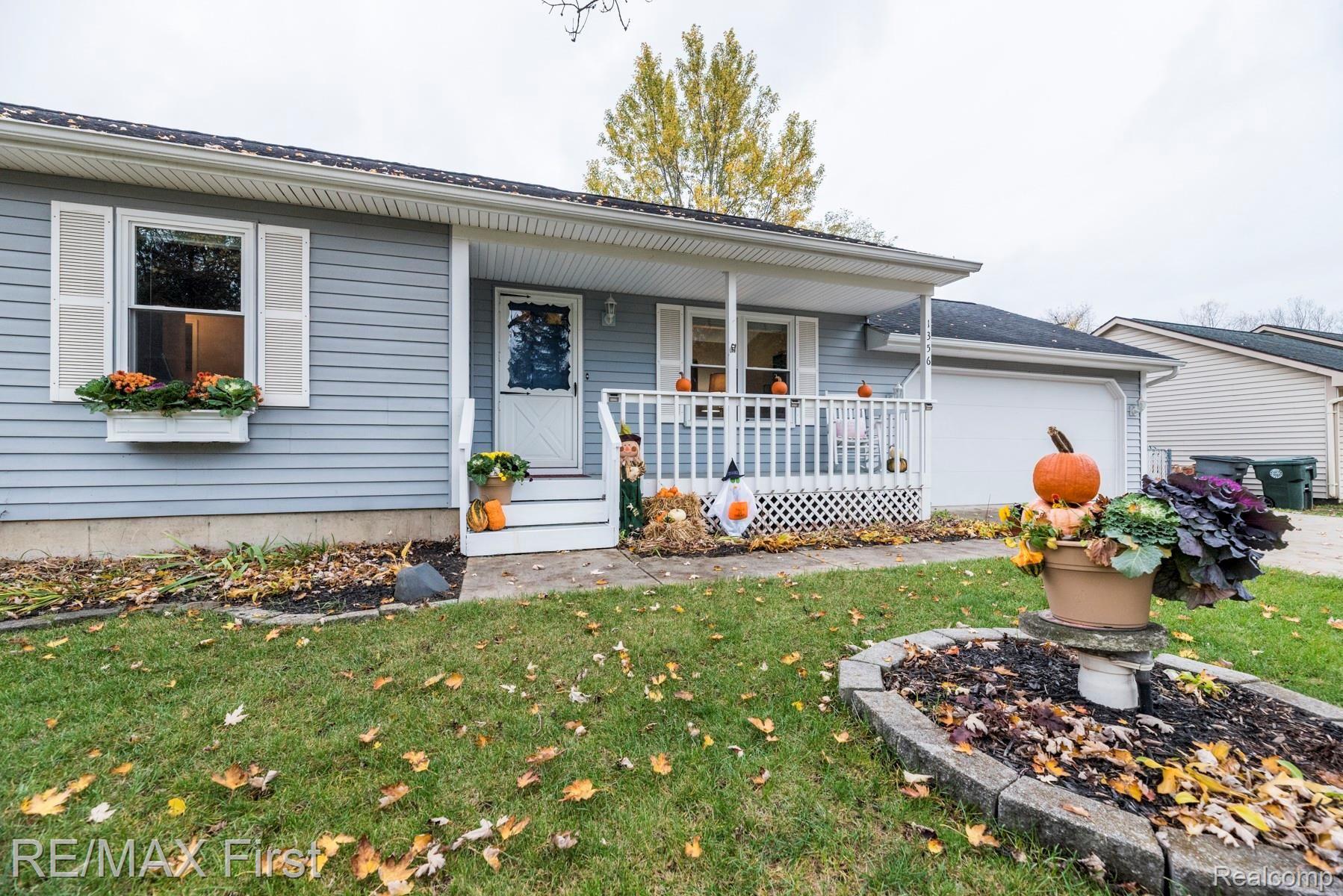 1356 Miller Road Lake Orion, MI 48362 - Photo 14 of 50 Vogel Team Miller Home-3.jpg