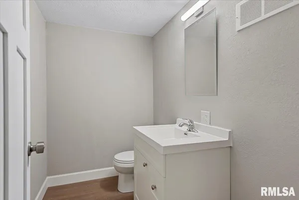 $139,900 | 1111 North Albany Street, Springfield, IL 62702