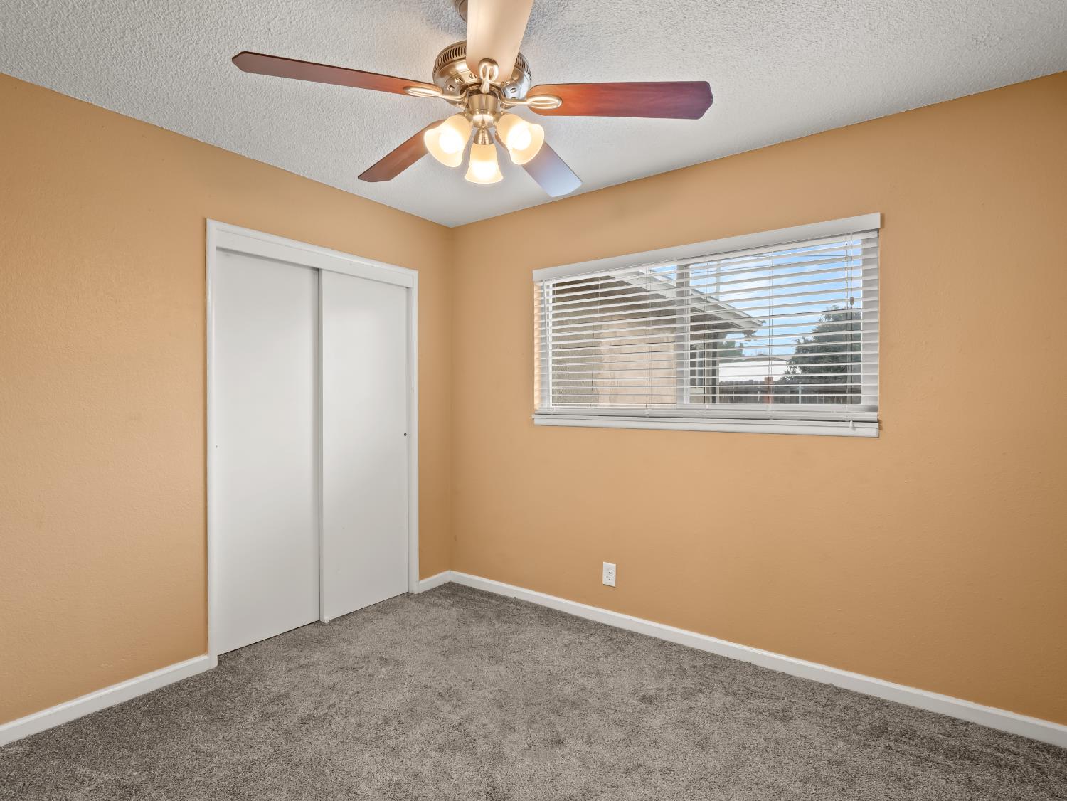 2337 South Maple Avenue Fresno, CA 93725 - Photo 21 of 33