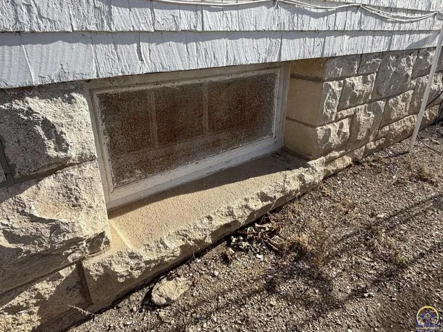 $390,000 | 1120 250th Road, Strong City, KS 66869