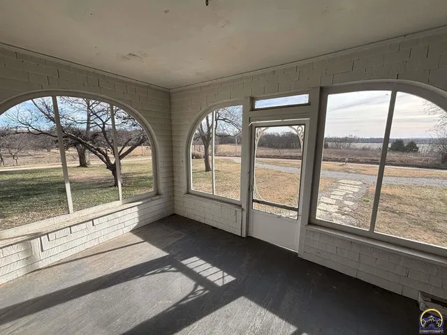 $390,000 | 1120 250th Road, Strong City, KS 66869