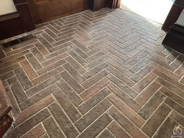 $390,000 | 1120 250th Road, Strong City, KS 66869