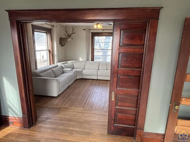 $390,000 | 1120 250th Road, Strong City, KS 66869