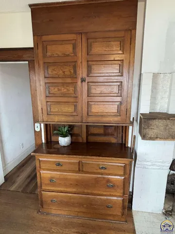 $390,000 | 1120 250th Road, Strong City, KS 66869