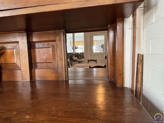 $390,000 | 1120 250th Road, Strong City, KS 66869