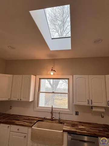 $390,000 | 1120 250th Road, Strong City, KS 66869