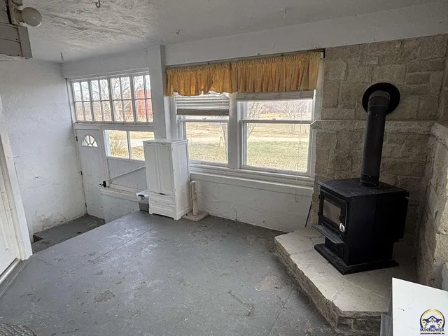 $390,000 | 1120 250th Road, Strong City, KS 66869