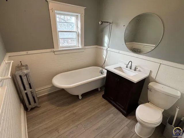 $390,000 | 1120 250th Road, Strong City, KS 66869