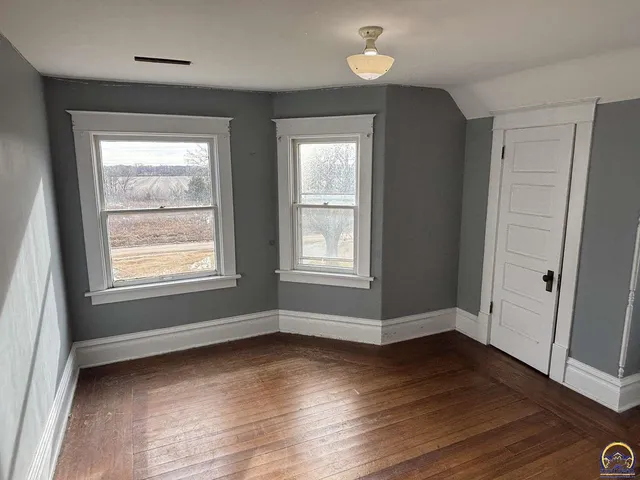 $390,000 | 1120 250th Road, Strong City, KS 66869