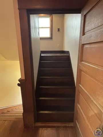 $390,000 | 1120 250th Road, Strong City, KS 66869