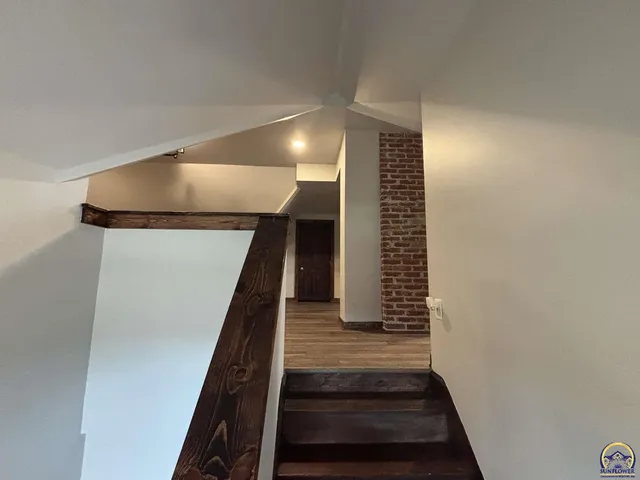 $390,000 | 1120 250th Road, Strong City, KS 66869