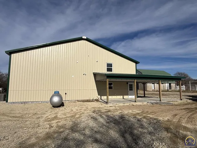 $390,000 | 1120 250th Road, Strong City, KS 66869