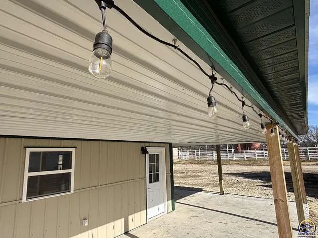 $390,000 | 1120 250th Road, Strong City, KS 66869