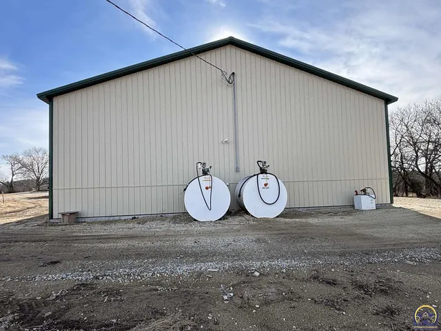 $390,000 | 1120 250th Road, Strong City, KS 66869