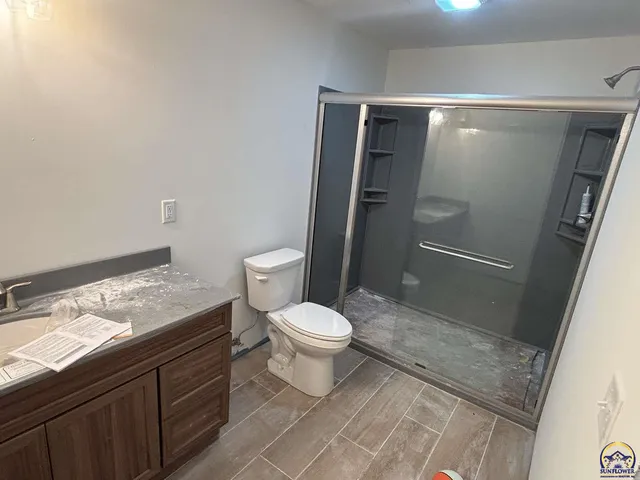 $390,000 | 1120 250th Road, Strong City, KS 66869