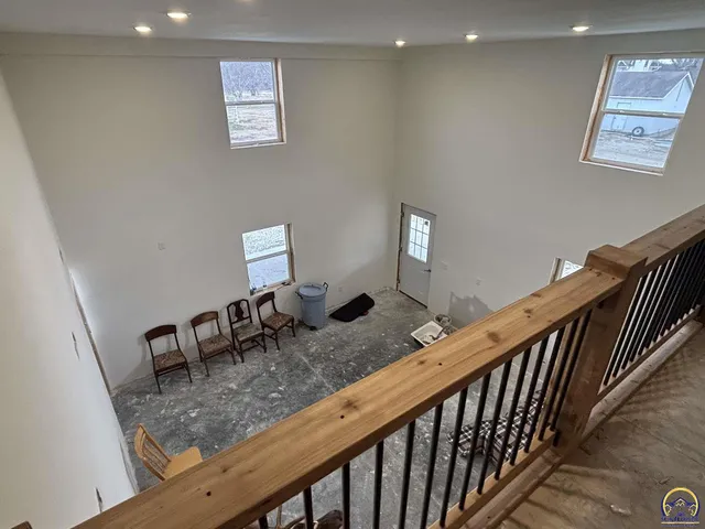 $390,000 | 1120 250th Road, Strong City, KS 66869