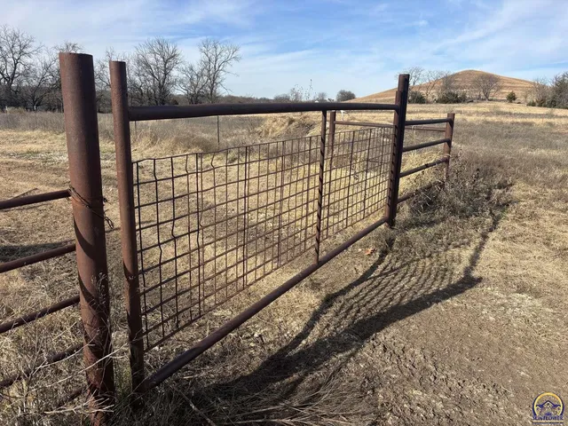 $390,000 | 1120 250th Road, Strong City, KS 66869