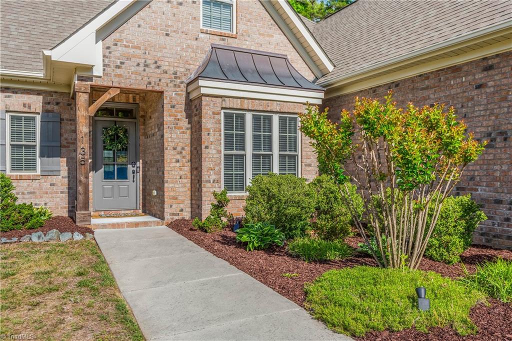 135 Bay Tree Lane Thomasville, NC 27360 - Photo 4 of 45